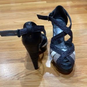 Stuart Weitzman peep toe straw-woven sandals